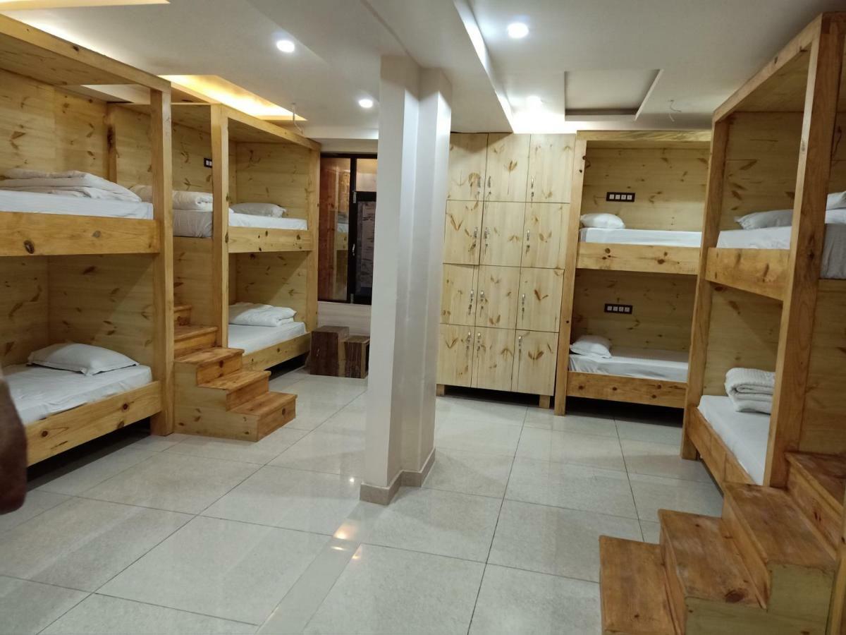 Hotel King Castle Дармсала Экстерьер фото